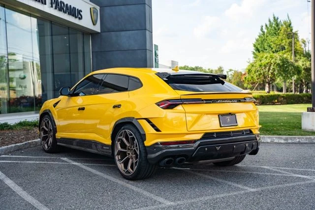 2024 Lamborghini Urus Performante - Image 13 of 31
