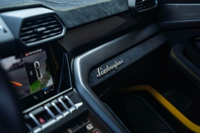2024 Lamborghini Urus Performante - Image 31 of 31