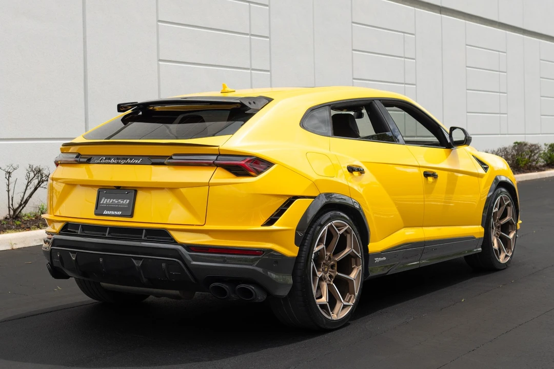 2024 Lamborghini Urus Performante - Image 16 of 31