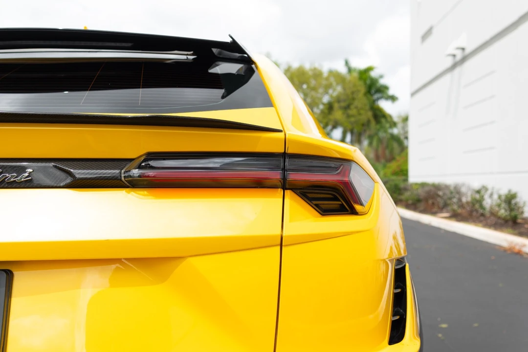 2024 Lamborghini Urus Performante - Image 22 of 31