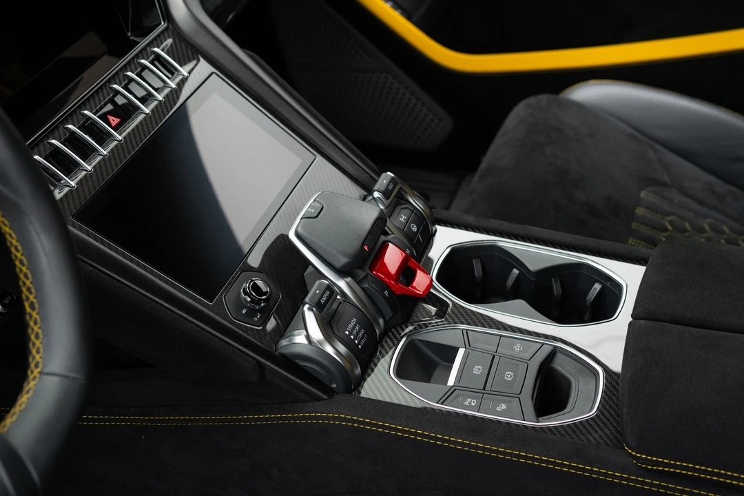 2024 Lamborghini Urus Performante - Image 8 of 31