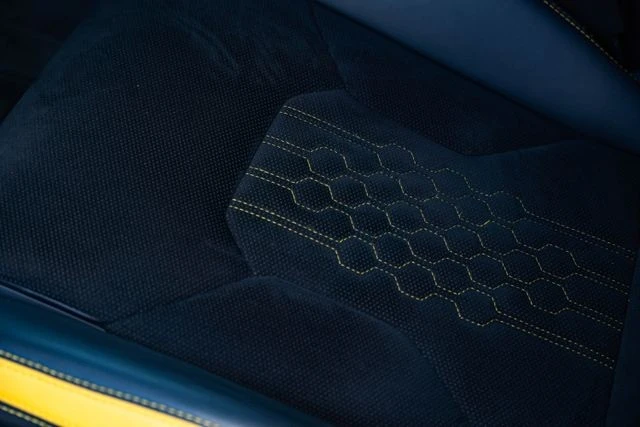 2024 Lamborghini Urus Performante - Image 29 of 31