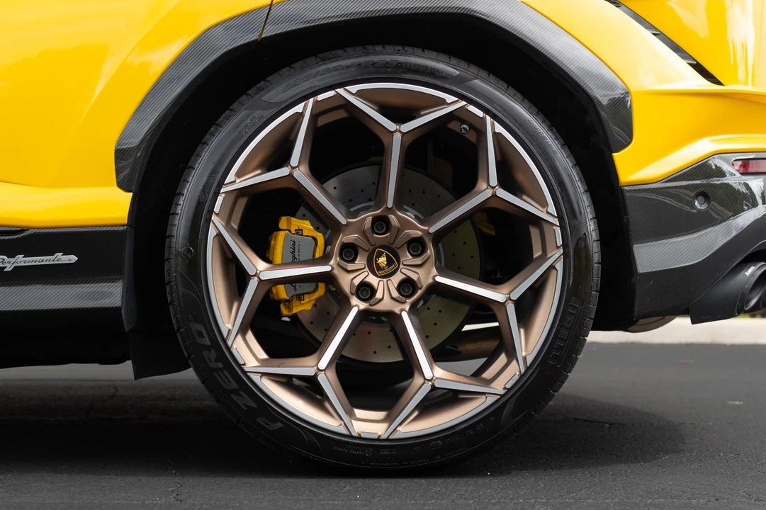 2024 Lamborghini Urus Performante - Image 29 of 31
