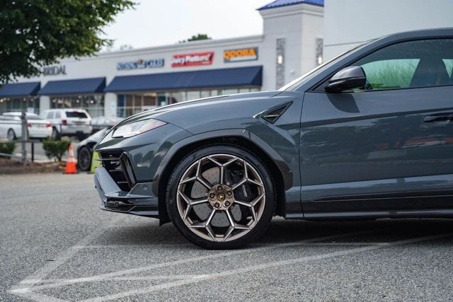 2024 Lamborghini Urus Performante - Image 10 of 31