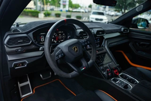 2024 Lamborghini Urus Performante - Image 24 of 31