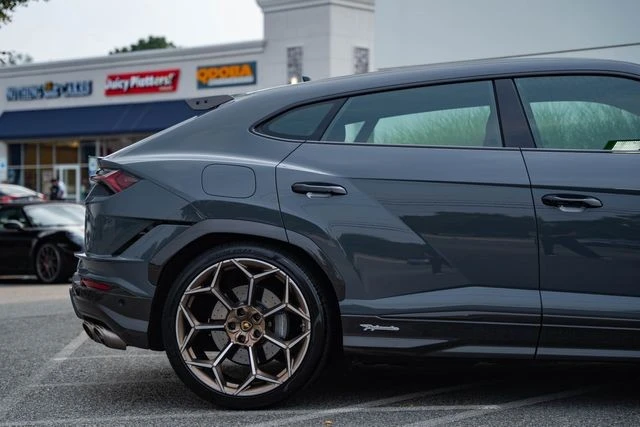 2024 Lamborghini Urus Performante - Image 12 of 31
