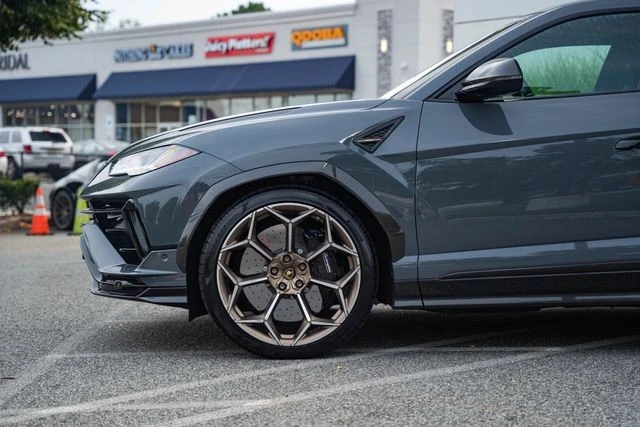 2024 Lamborghini Urus Performante - Image 9 of 31