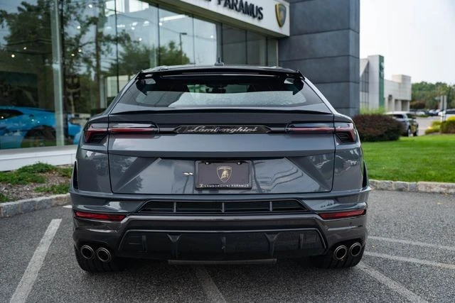 2024 Lamborghini Urus Performante - Image 17 of 31