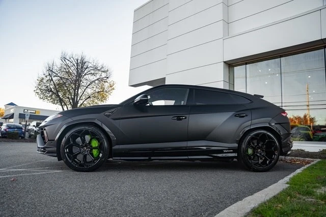 2024 Lamborghini Urus Performante - Image 9 of 12