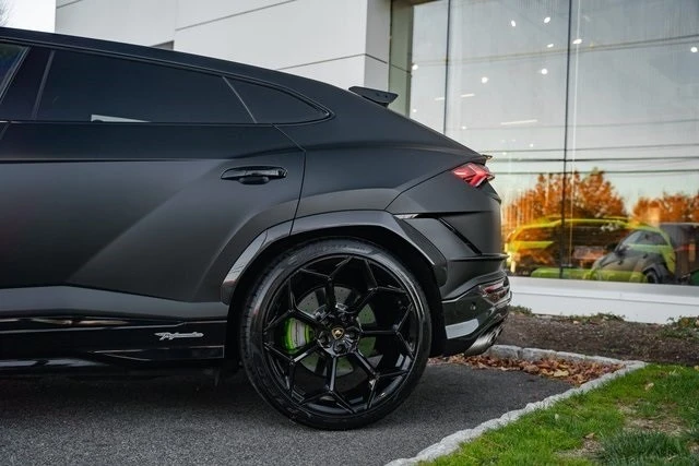 2024 Lamborghini Urus Performante - Image 12 of 12