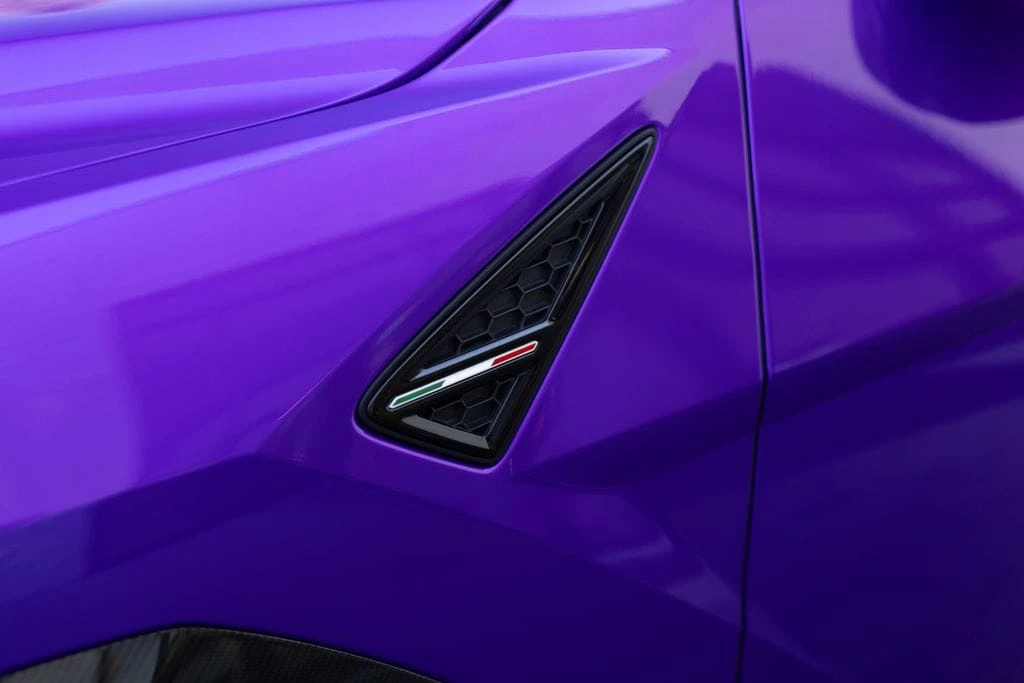 2024 Lamborghini Urus Performante - Image 14 of 31