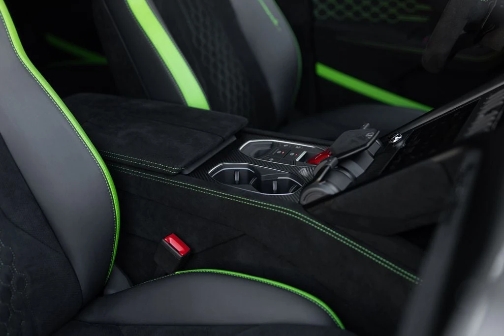 2024 Lamborghini Urus Performante - Image 29 of 31