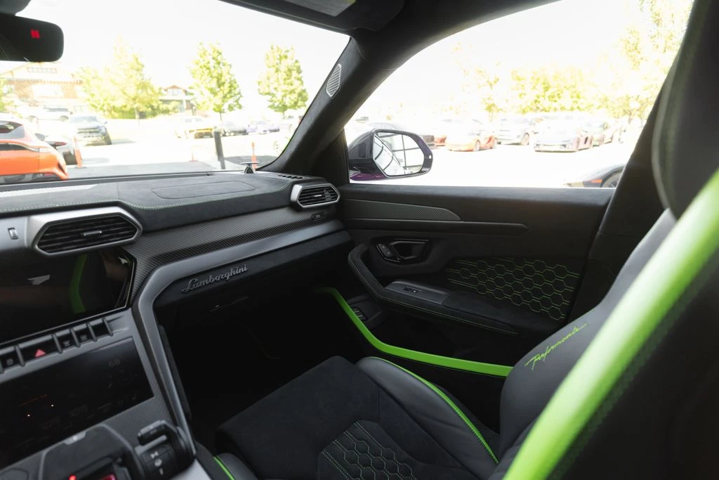 2024 Lamborghini Urus Performante - Image 18 of 31