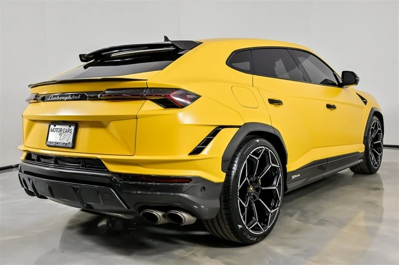 2024 Lamborghini Urus Performante - Image 17 of 21