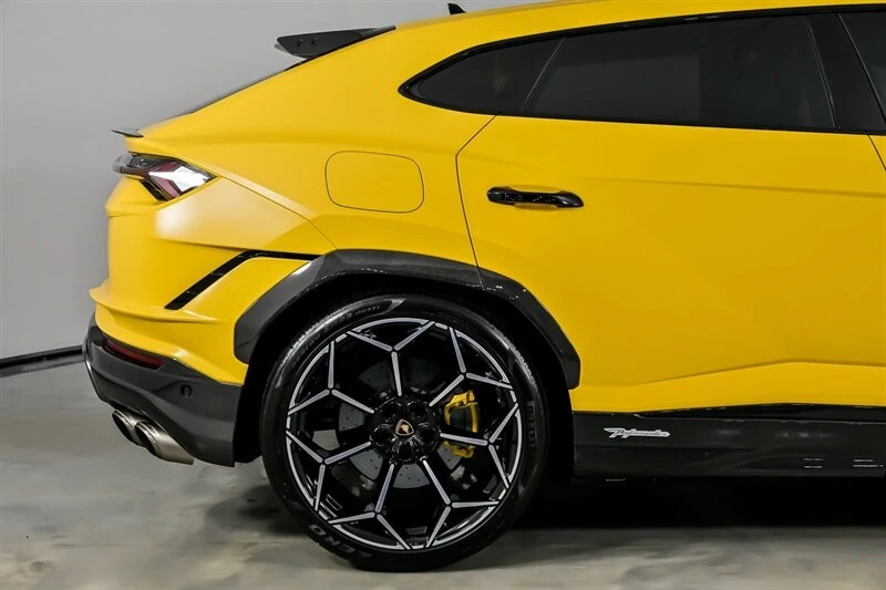 2024 Lamborghini Urus Performante - Image 19 of 21