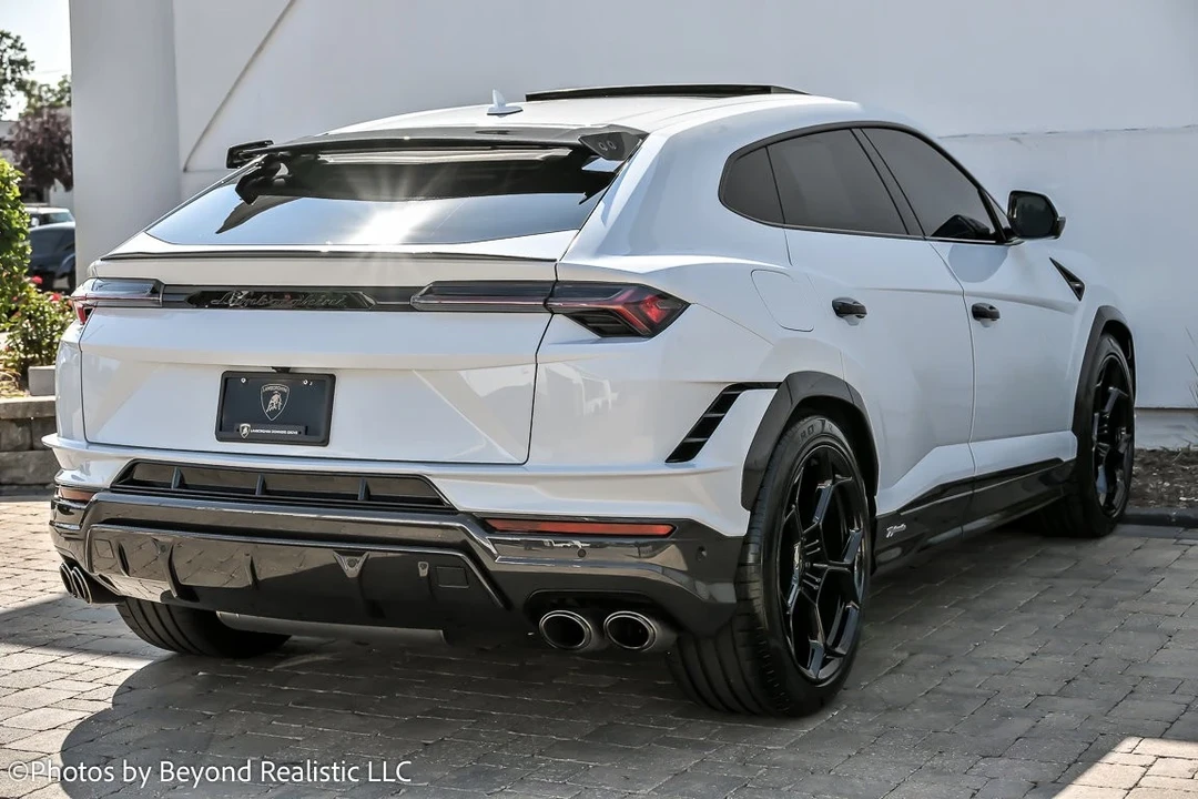 2024 Lamborghini Urus Performante - Image 8 of 12