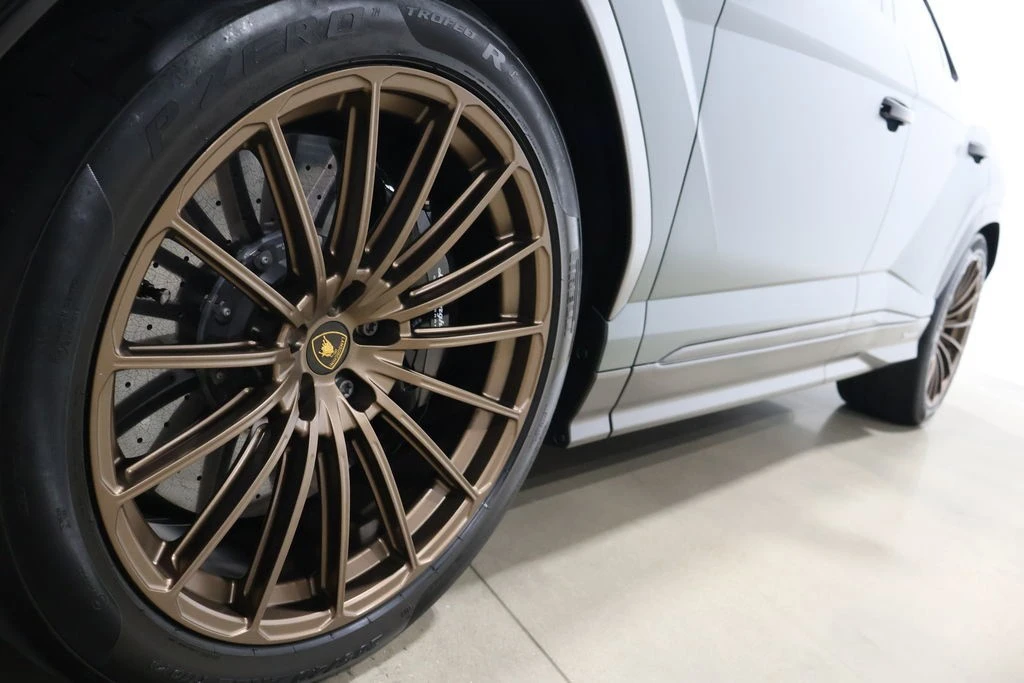 2024 Lamborghini Urus Performante - Image 22 of 24
