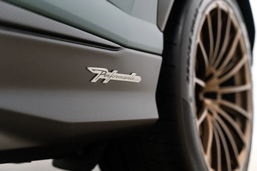 2024 Lamborghini Urus Performante - Image 9 of 24
