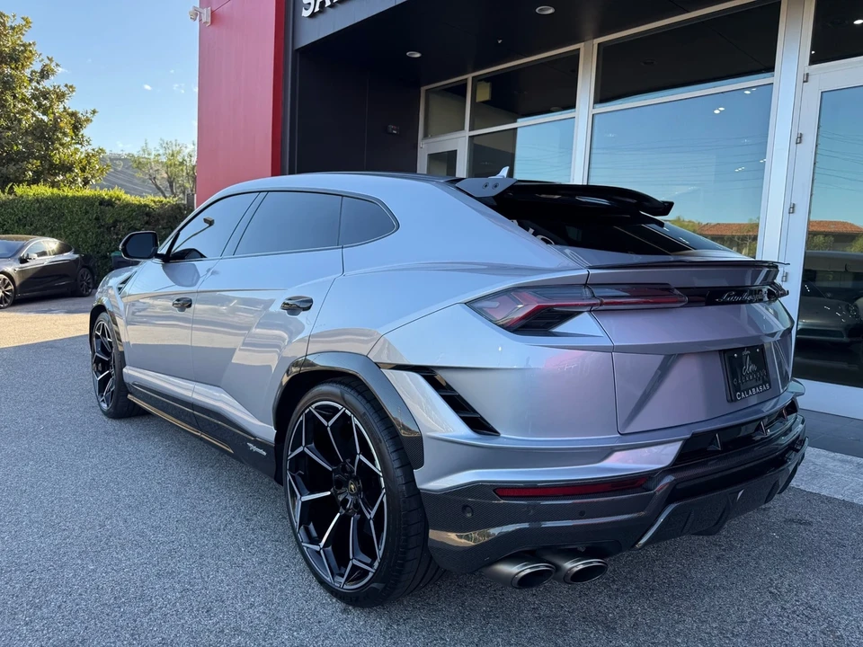 2024 Lamborghini Urus Performante - Image 9 of 21