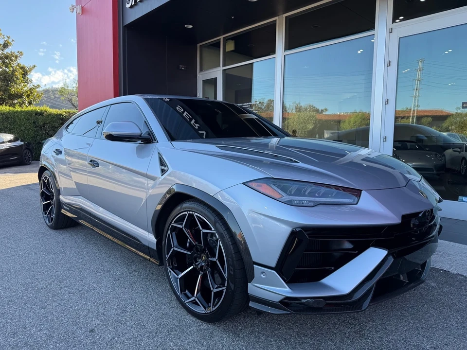 2024 Lamborghini Urus Performante - Image 2 of 21