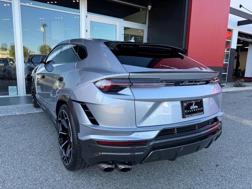 2024 Lamborghini Urus Performante - Image 14 of 21