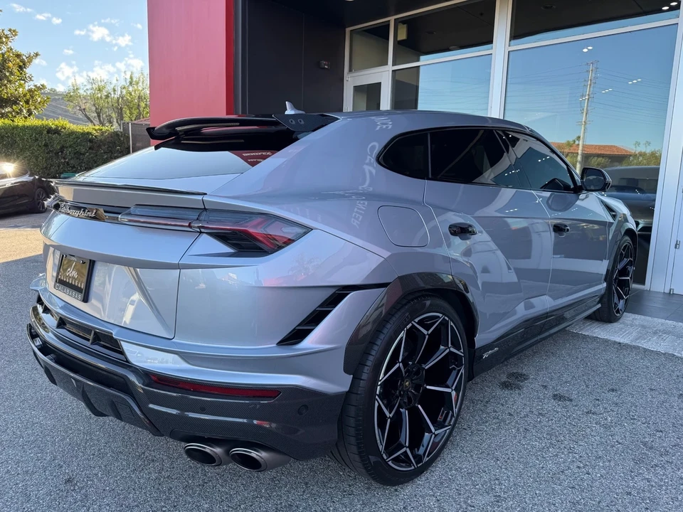 2024 Lamborghini Urus Performante - Image 15 of 21