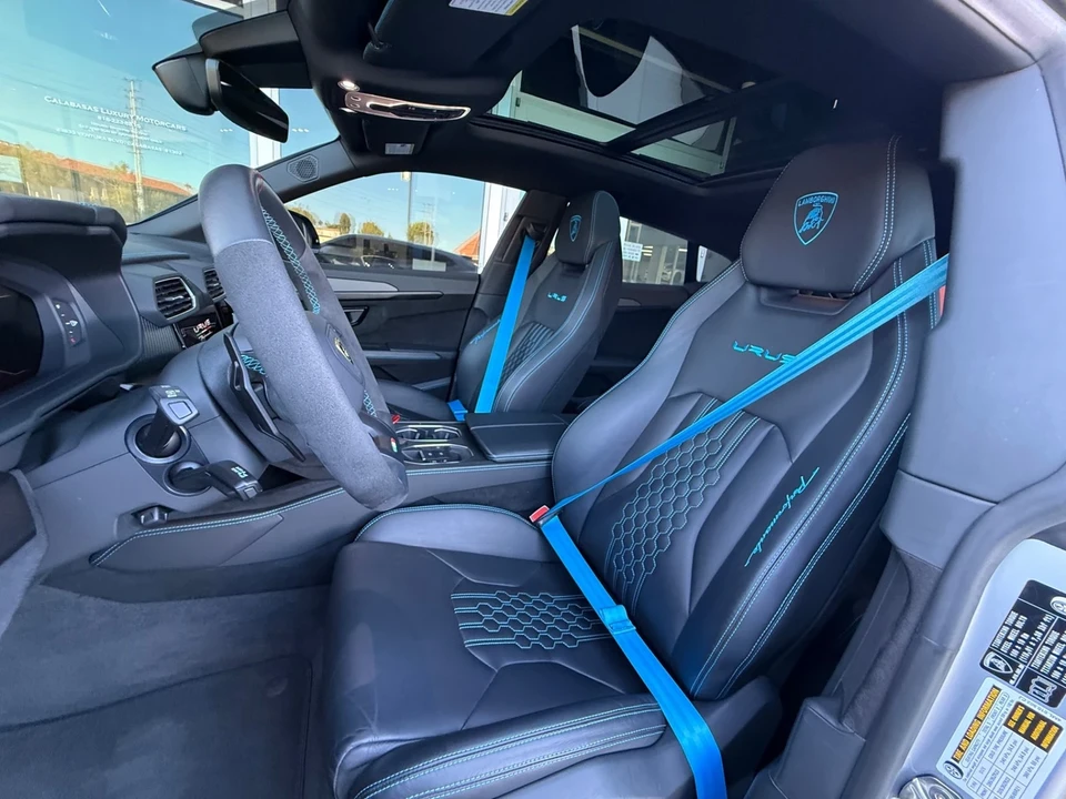 2024 Lamborghini Urus Performante - Image 19 of 21