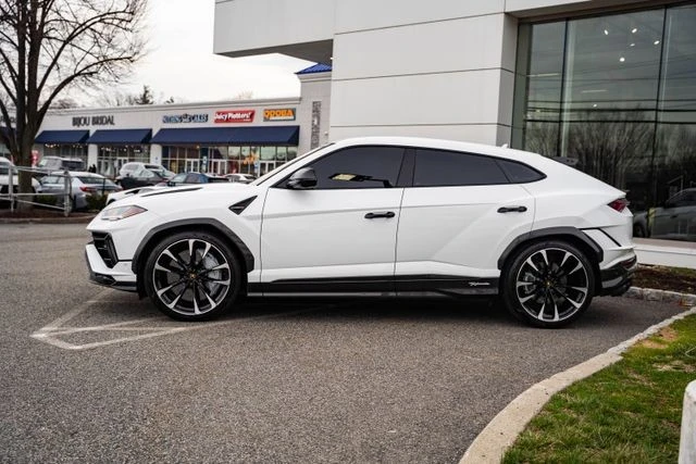 2024 Lamborghini Urus Performante - Image 26 of 31