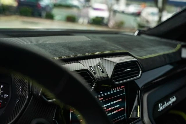 2024 Lamborghini Urus Performante - Image 21 of 31