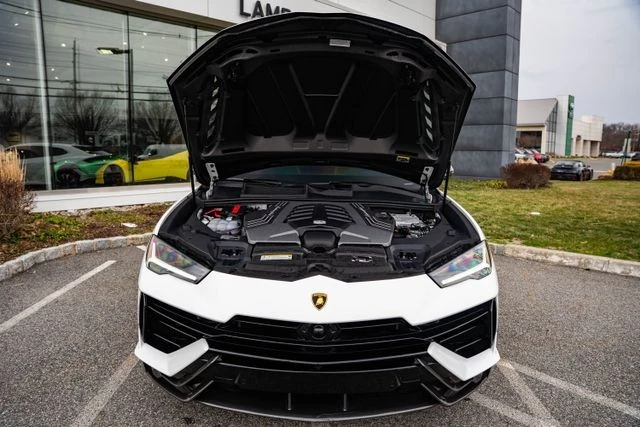 2024 Lamborghini Urus Performante - Image 24 of 31