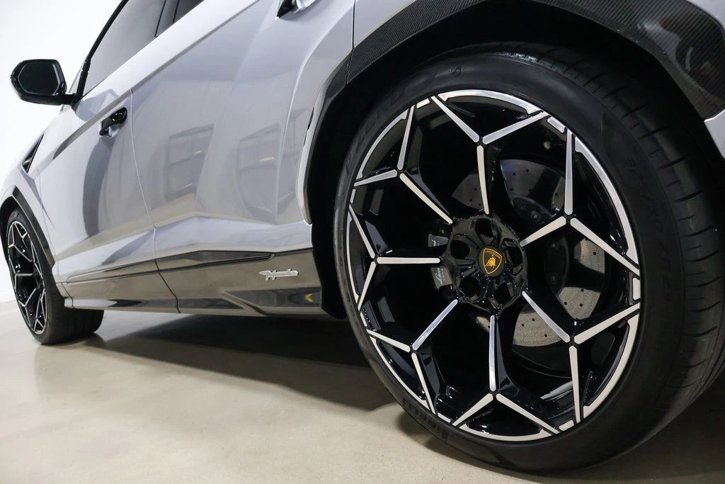 2024 Lamborghini Urus Performante - Image 19 of 21