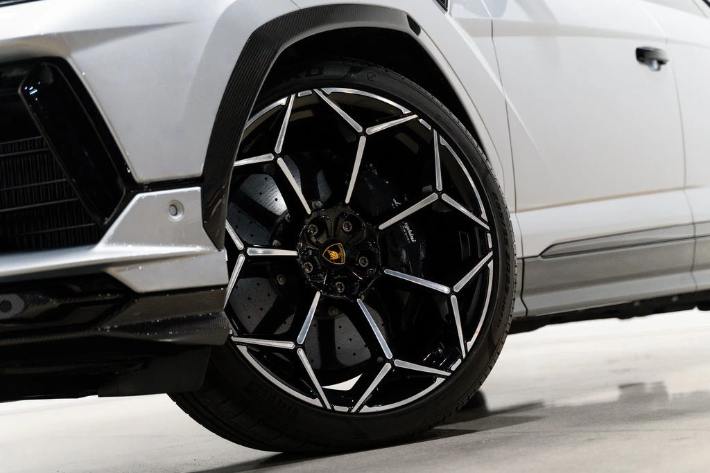 2024 Lamborghini Urus Performante - Image 4 of 21