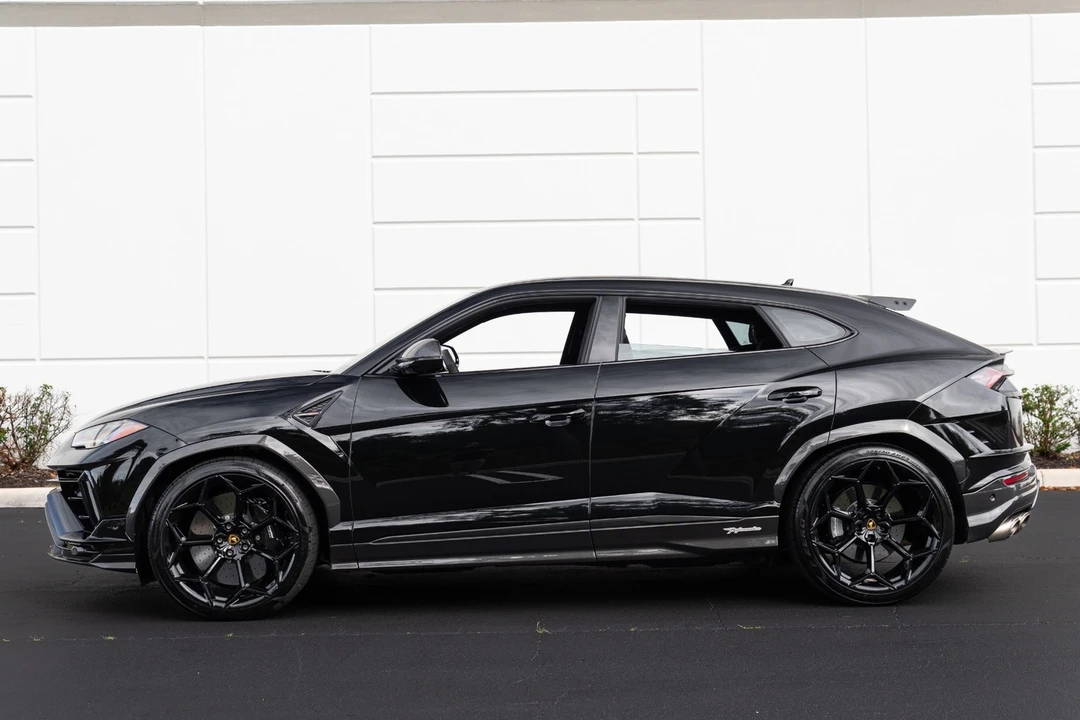 2024 Lamborghini Urus Performante - Image 30 of 31