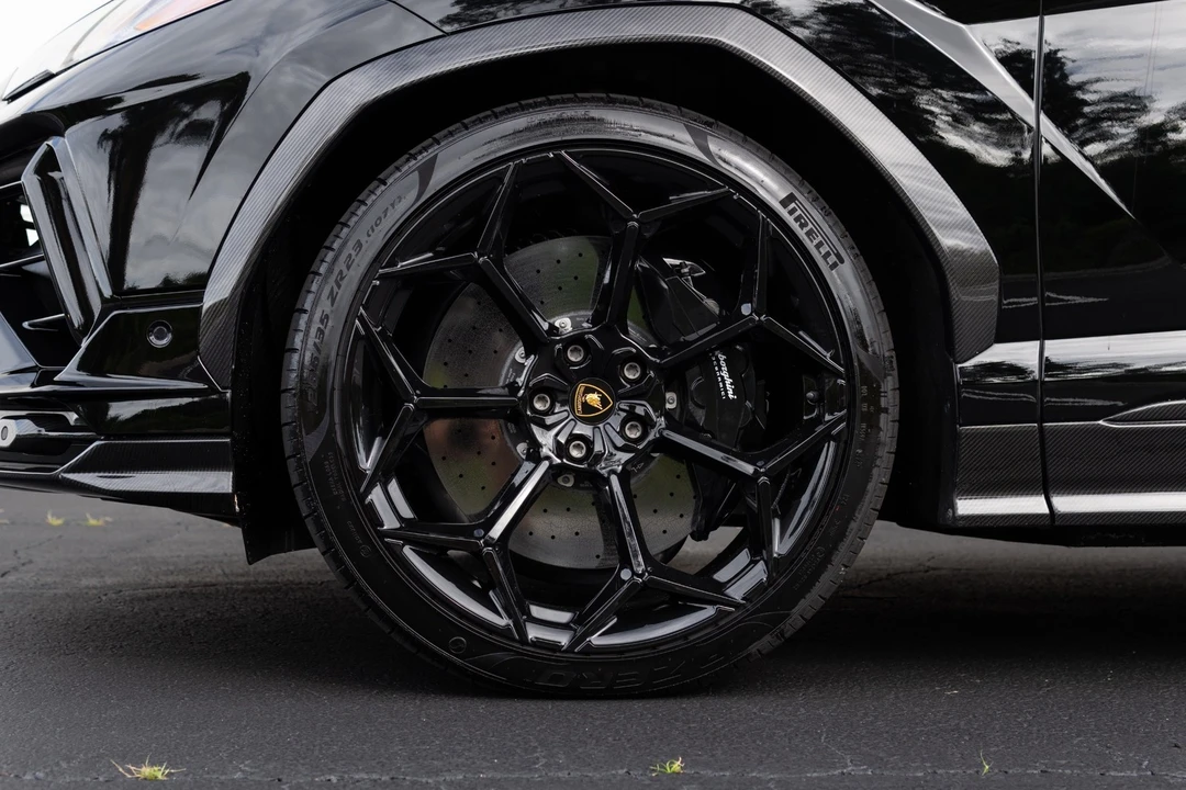 2024 Lamborghini Urus Performante - Image 26 of 31