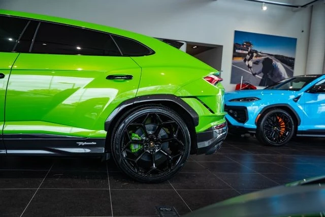 2024 Lamborghini Urus Performante - Image 18 of 31