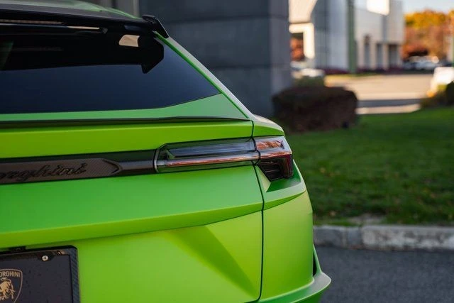 2024 Lamborghini Urus Performante - Image 18 of 31