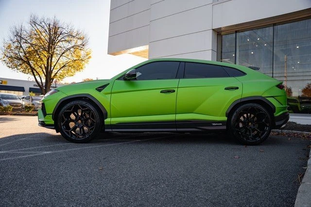 2024 Lamborghini Urus Performante - Image 10 of 21