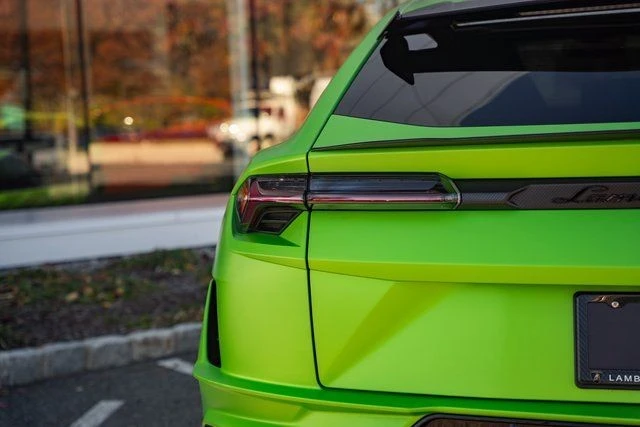 2024 Lamborghini Urus Performante - Image 17 of 31