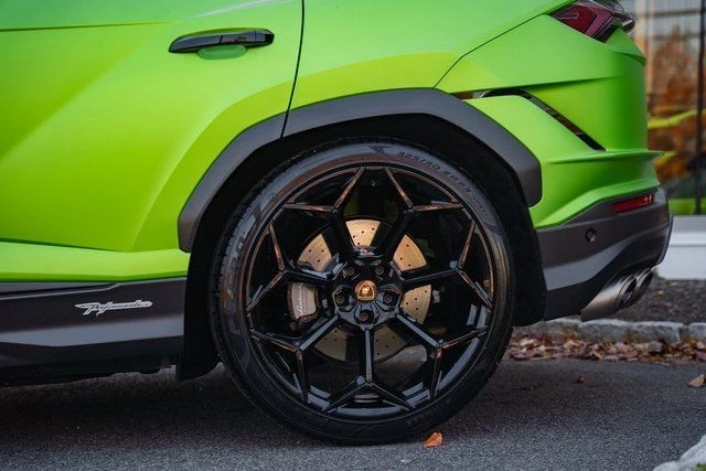 2024 Lamborghini Urus Performante - Image 14 of 31