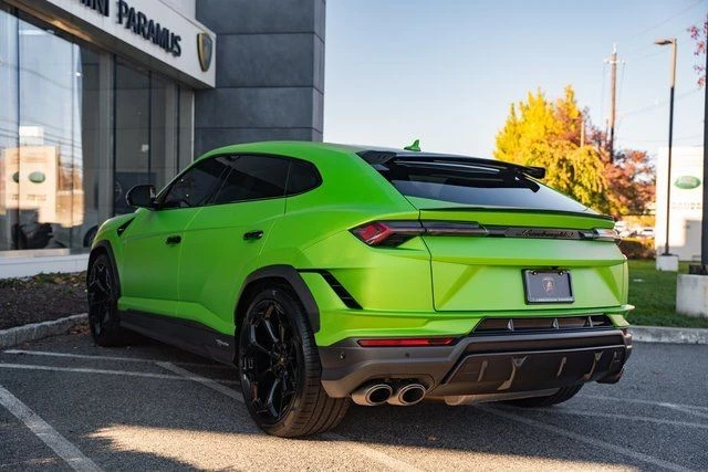 2024 Lamborghini Urus Performante - Image 15 of 21
