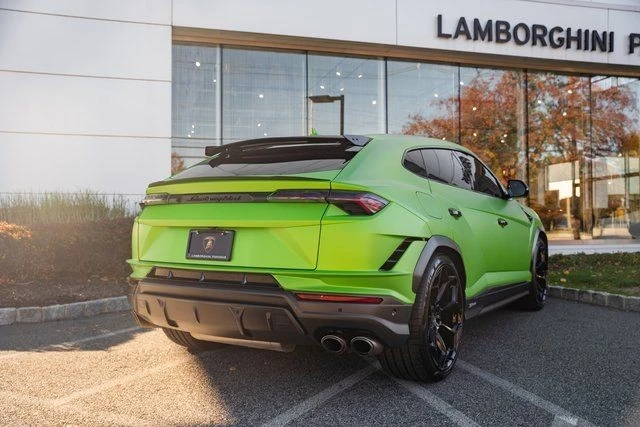 2024 Lamborghini Urus Performante - Image 19 of 31