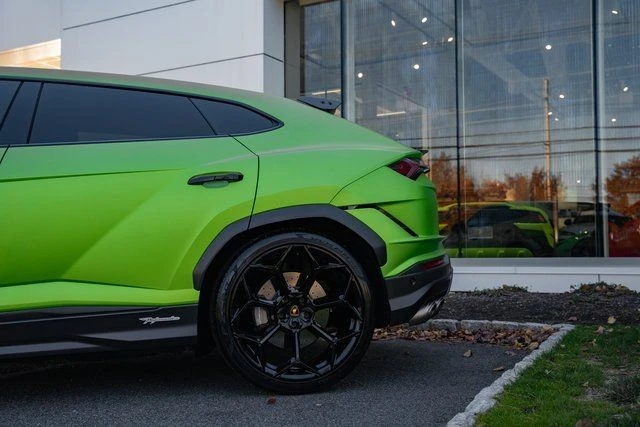 2024 Lamborghini Urus Performante - Image 13 of 21