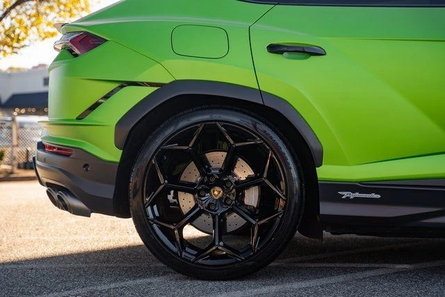 2024 Lamborghini Urus Performante - Image 22 of 31