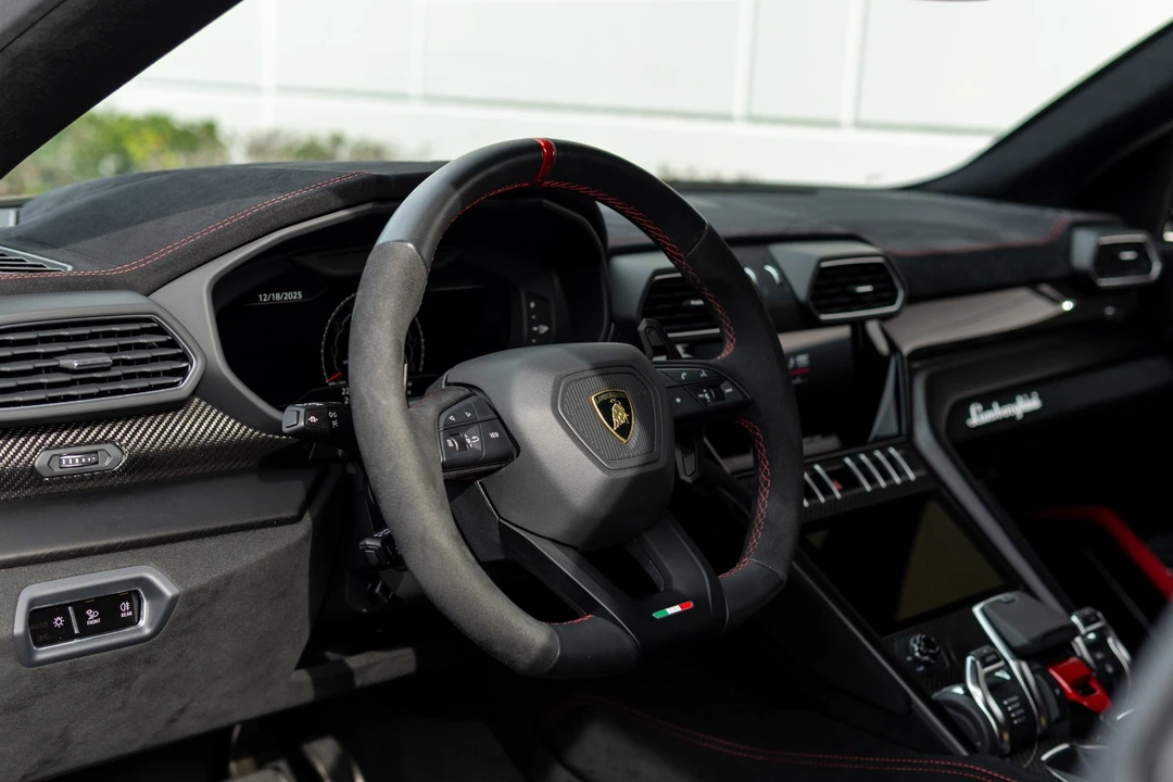 2024 Lamborghini Urus Performante - Image 5 of 12