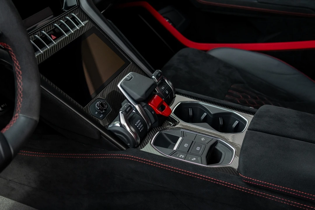 2024 Lamborghini Urus Performante - Image 7 of 12
