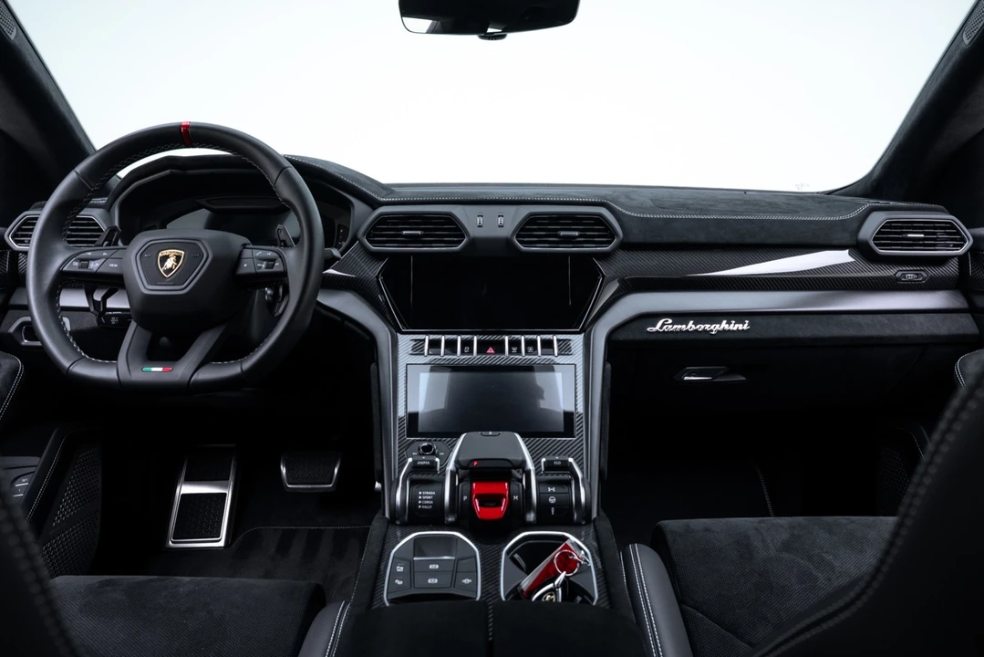 2024 Lamborghini Urus Performante - Image 2 of 31