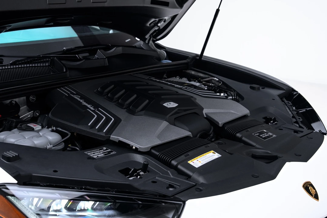 2024 Lamborghini Urus Performante - Image 25 of 31