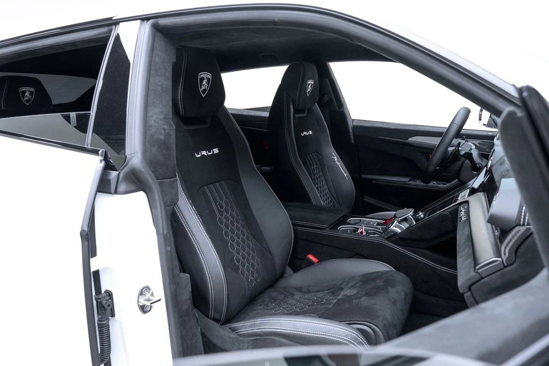 2024 Lamborghini Urus Performante - Image 16 of 31