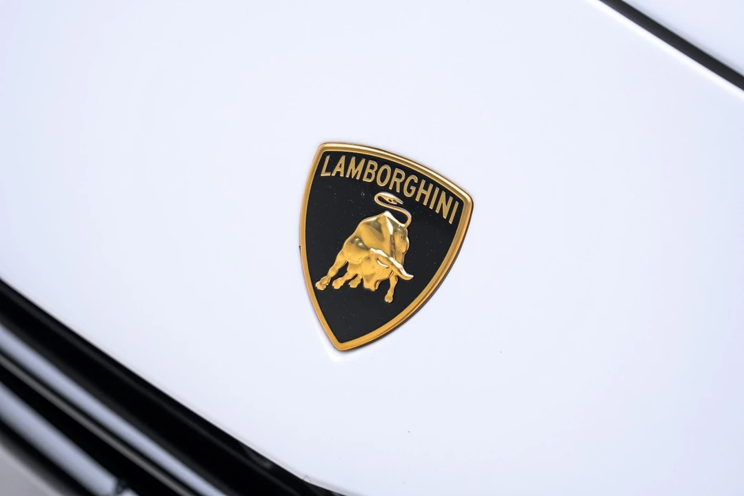 2024 Lamborghini Urus Performante - Image 12 of 31