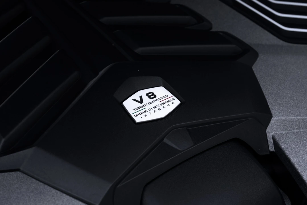 2024 Lamborghini Urus Performante - Image 24 of 31